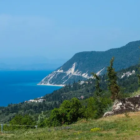 Melikiron Luxury Apartments Agios Nikitas Exterior photo