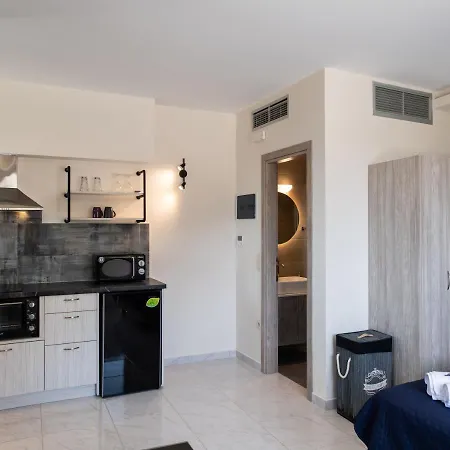 Melikiron Luxury Apartments Agios Nikitas Exterior photo