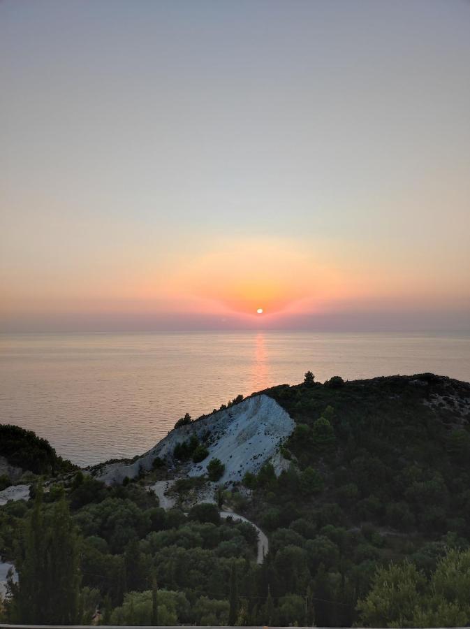 Melikiron Luxury Apartment Agios Nikitas