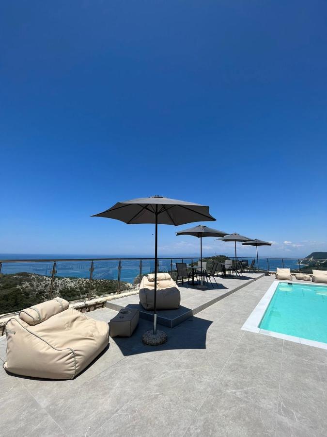 Melikiron Luxury *
